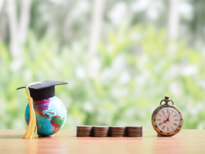 De ce ar trebui să ne educăm copiii despre educația financiară